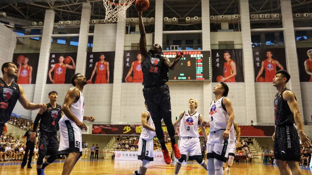 越线与接触 越线与接触